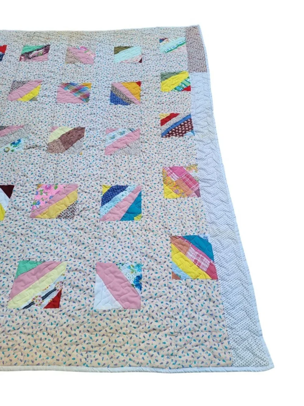 Vintage Handmade Patchwork Quilt with Floral & Geometric Patterns Twin Size
